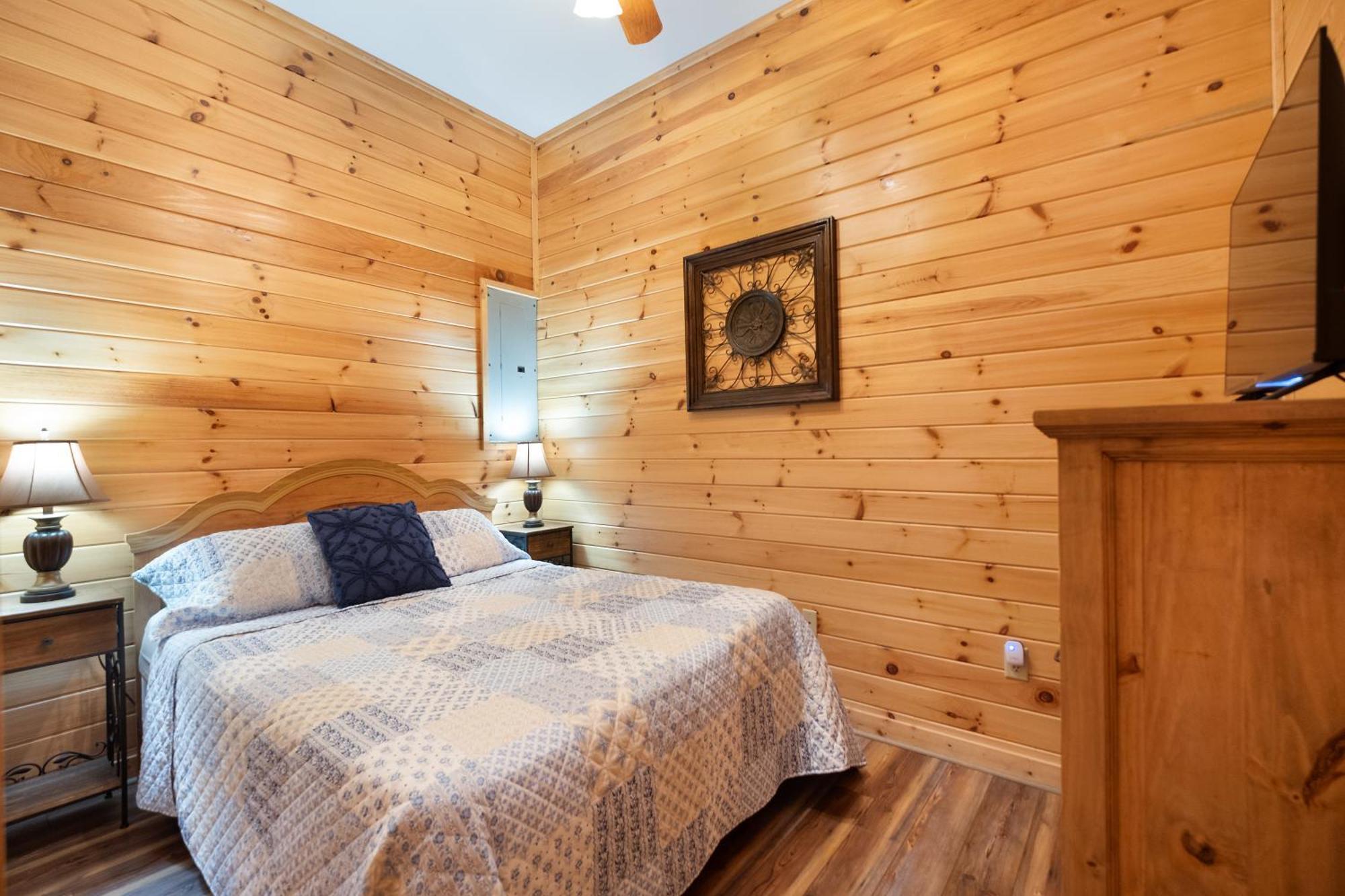 Private Smoky Mountain Luxury Log Home With 2 Fireplaces, Hot Tub & Community Pool Sevierville Zewnętrze zdjęcie
