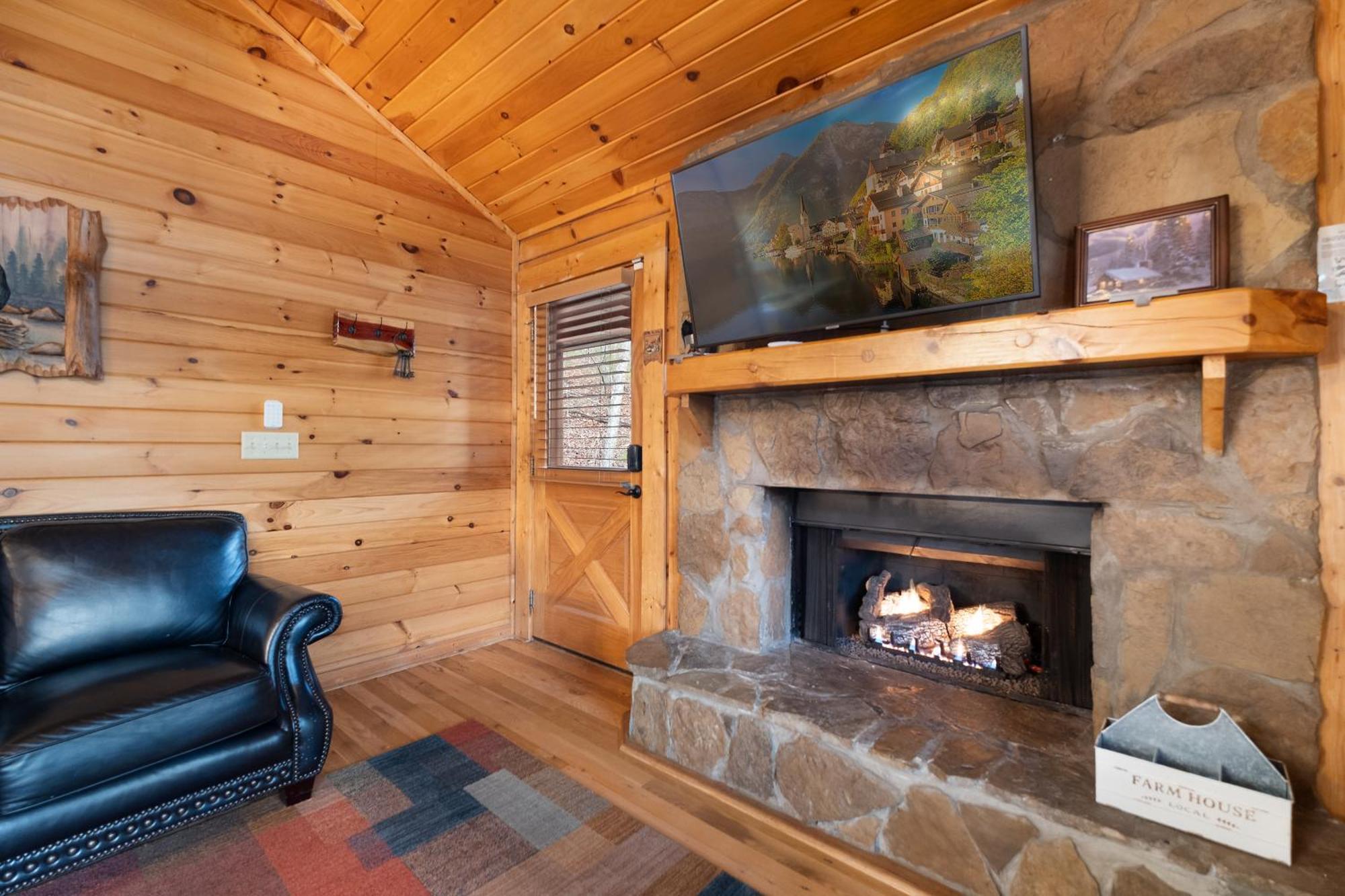 Private Smoky Mountain Luxury Log Home With 2 Fireplaces, Hot Tub & Community Pool Sevierville Zewnętrze zdjęcie