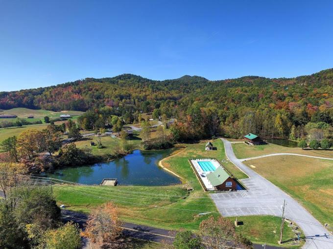 Private Smoky Mountain Luxury Log Home With 2 Fireplaces, Hot Tub & Community Pool Sevierville Zewnętrze zdjęcie
